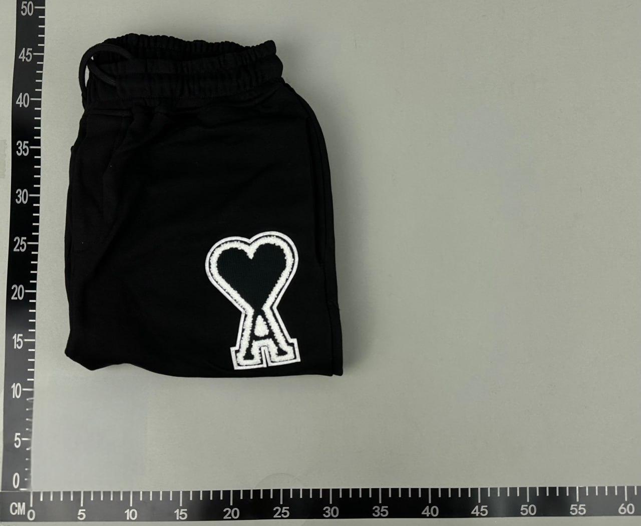 AMI — Shorts — QC 1